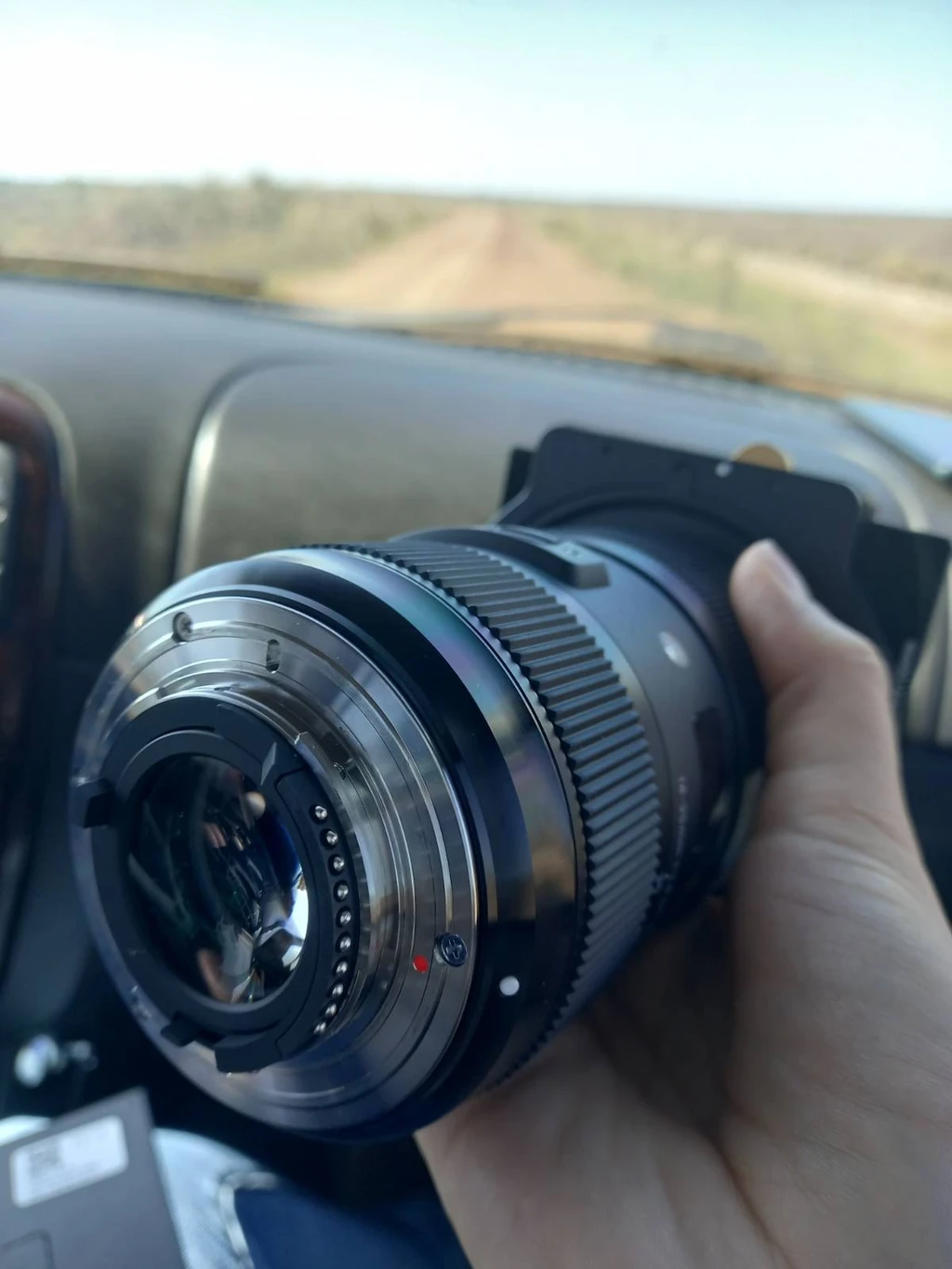 camera nikon 5500 big lens sigma in the desert